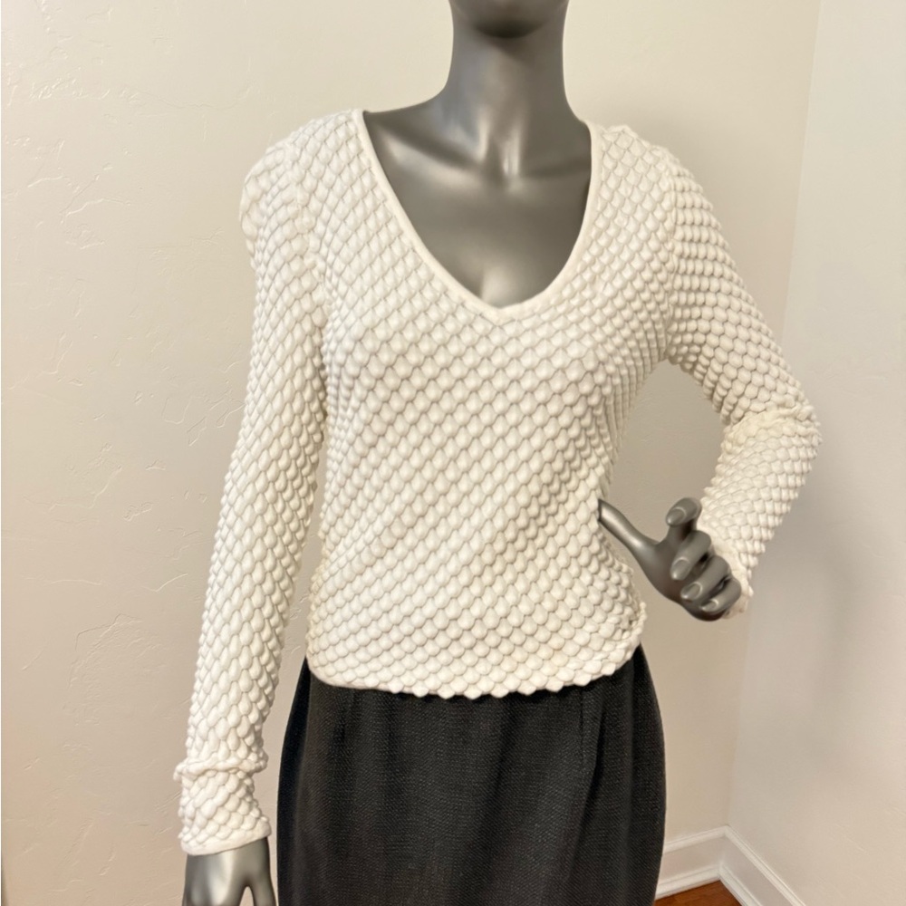 Lucy Paris Ivory Deep V-Neck Bubble Textured Sweater Size L